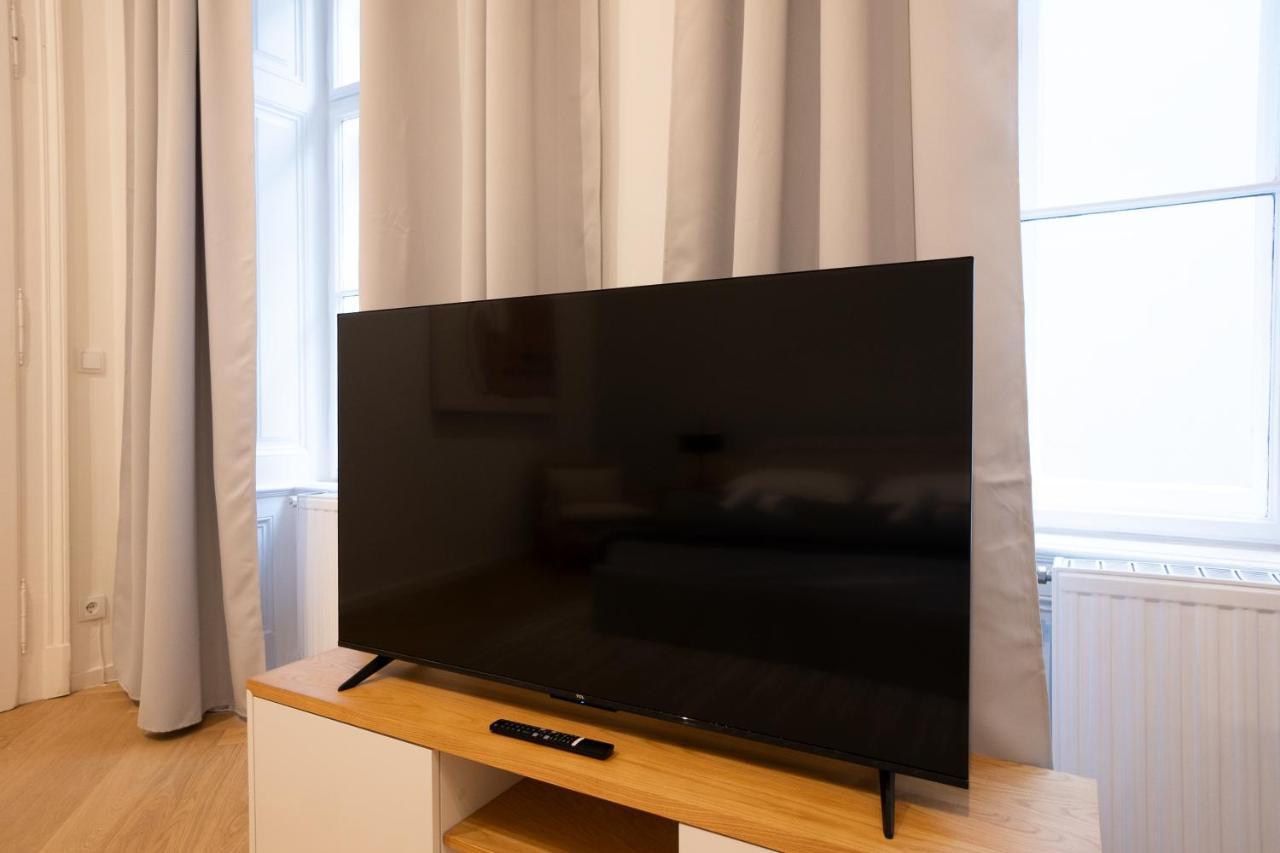 Spacious 110м2 Flat In The Center Appartement Wenen