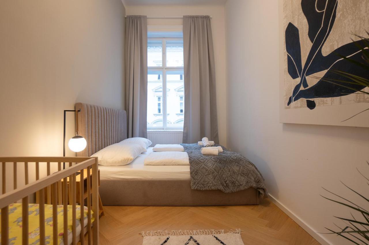 Spacious 110м2 Flat In The Center Appartement Wenen