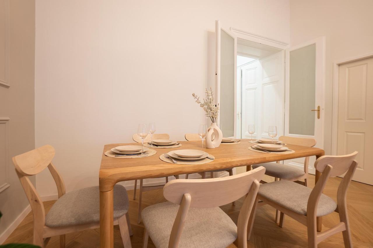 Appartement Spacious 110м2 Flat In The Center