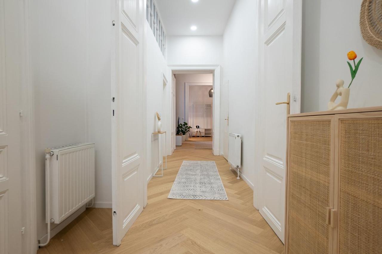 Spacious 110м2 Flat In The Center Appartement *