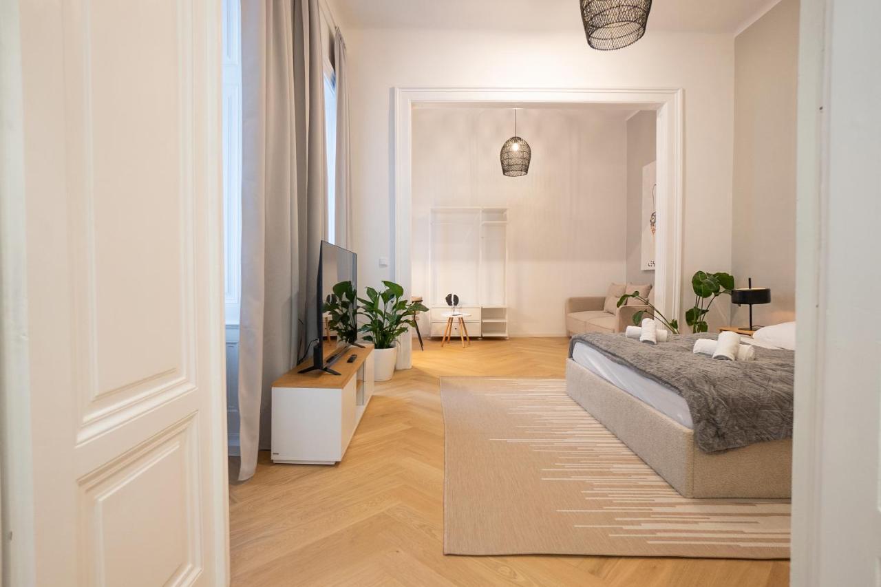 Spacious 110м2 Flat In The Center Wenen